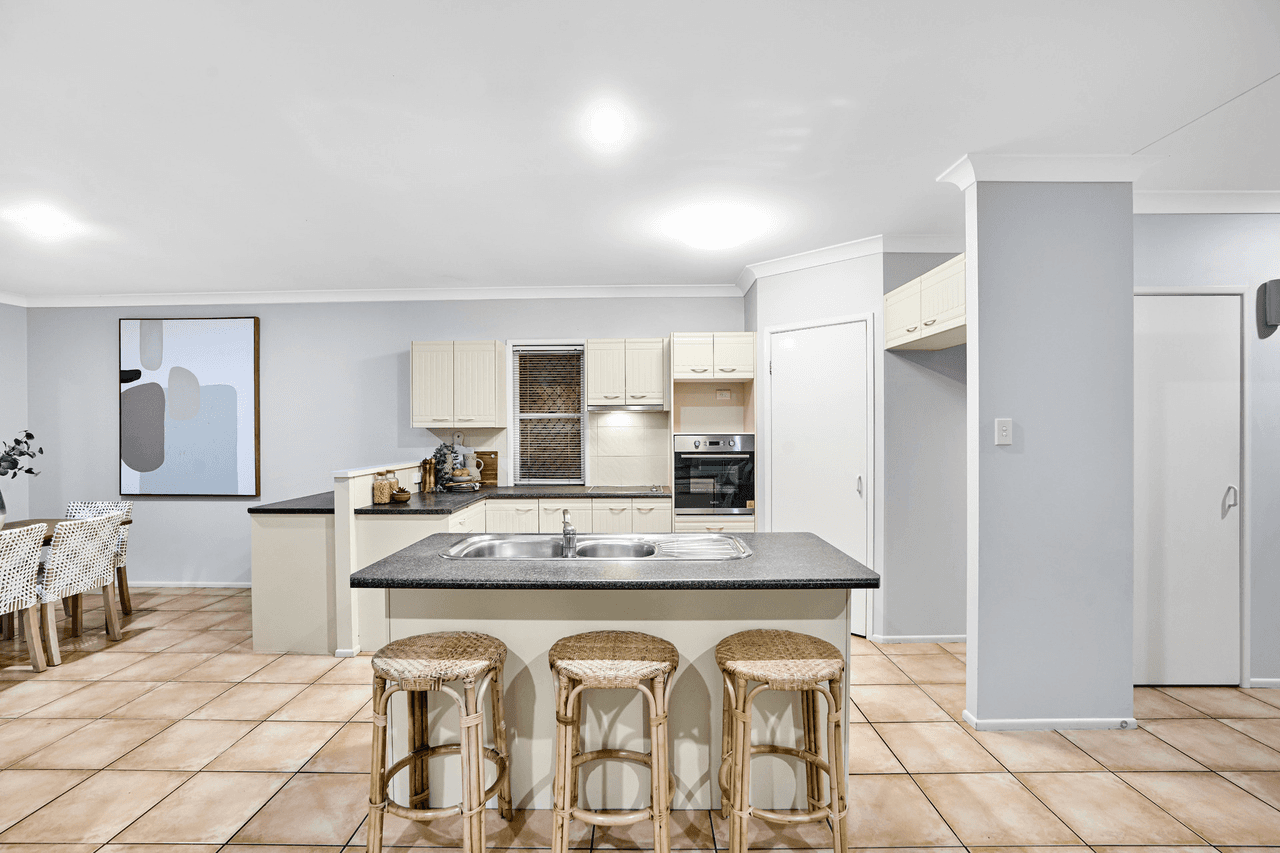 170  Hindes Street, Lota, QLD 4179