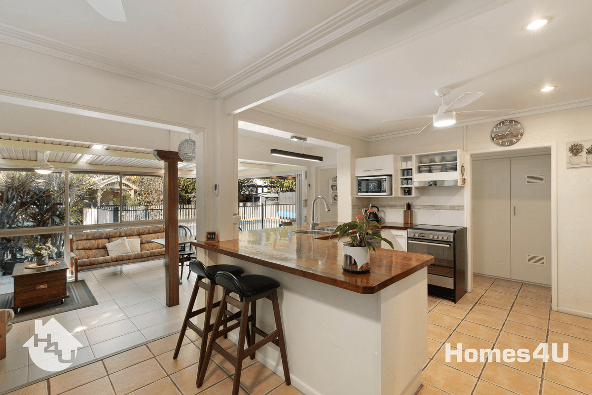 6 Moffatt Street, Scarborough, QLD 4020