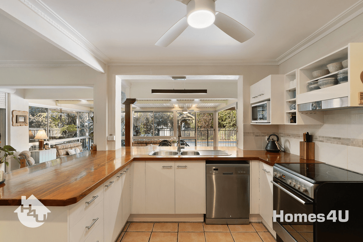 6 Moffatt Street, Scarborough, QLD 4020