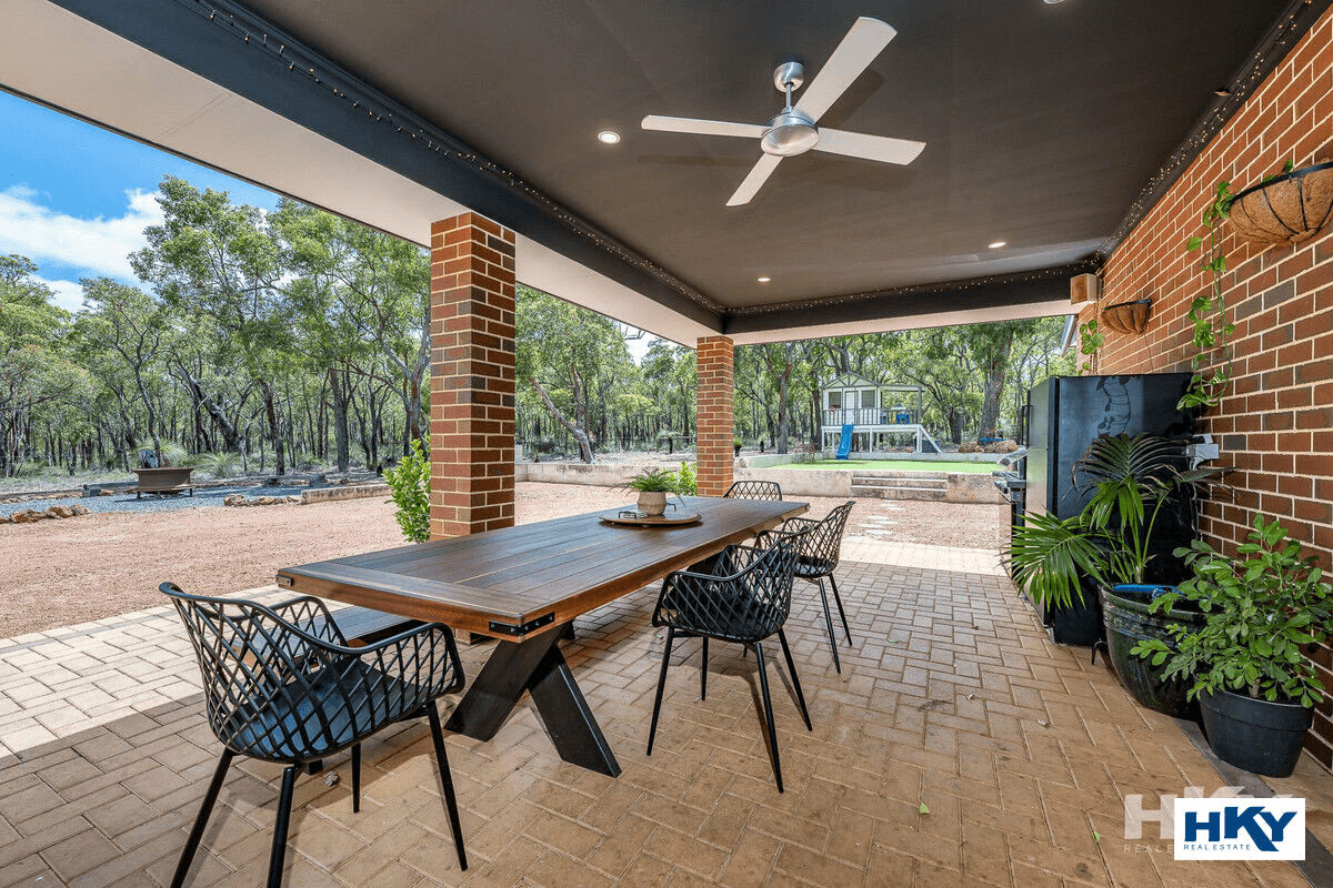 15 Jacaranda Close, Chittering, WA 6084