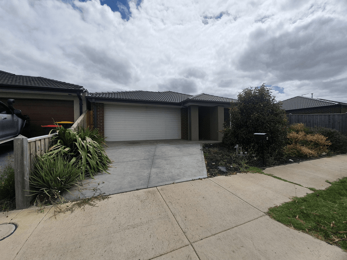 4 Selwood Road, MICKLEHAM, VIC 3064