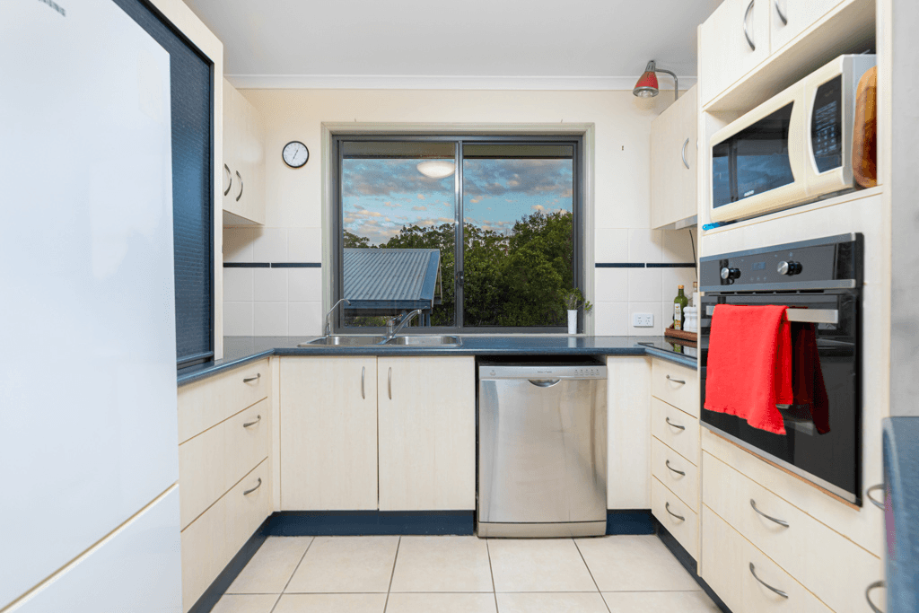 70 Reserve Lane, PEACHESTER, QLD 4519