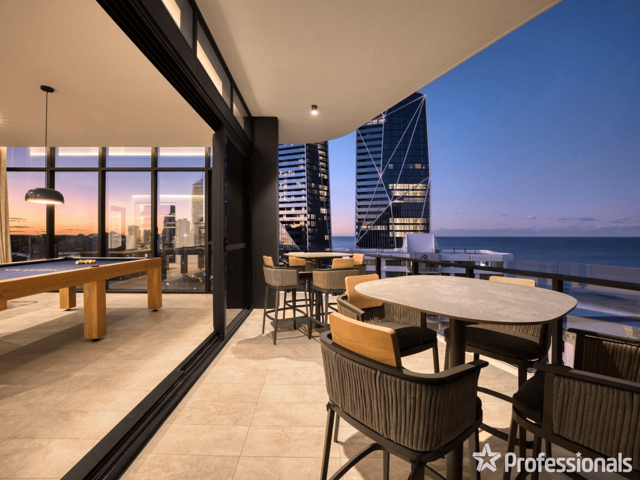 1402/61 Old Burleigh Road, SURFERS PARADISE, QLD 4217