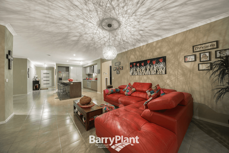 15 Everly Circuit, Pakenham, VIC 3810