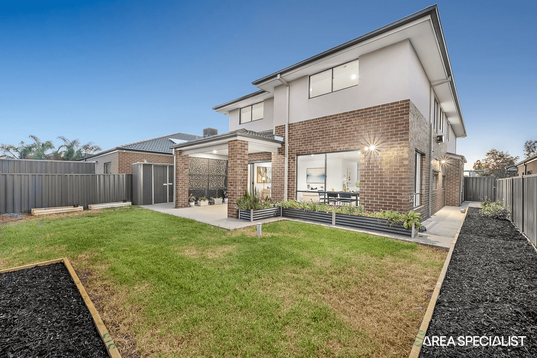 19 Hammersmith Way, Cranbourne East, VIC 3977