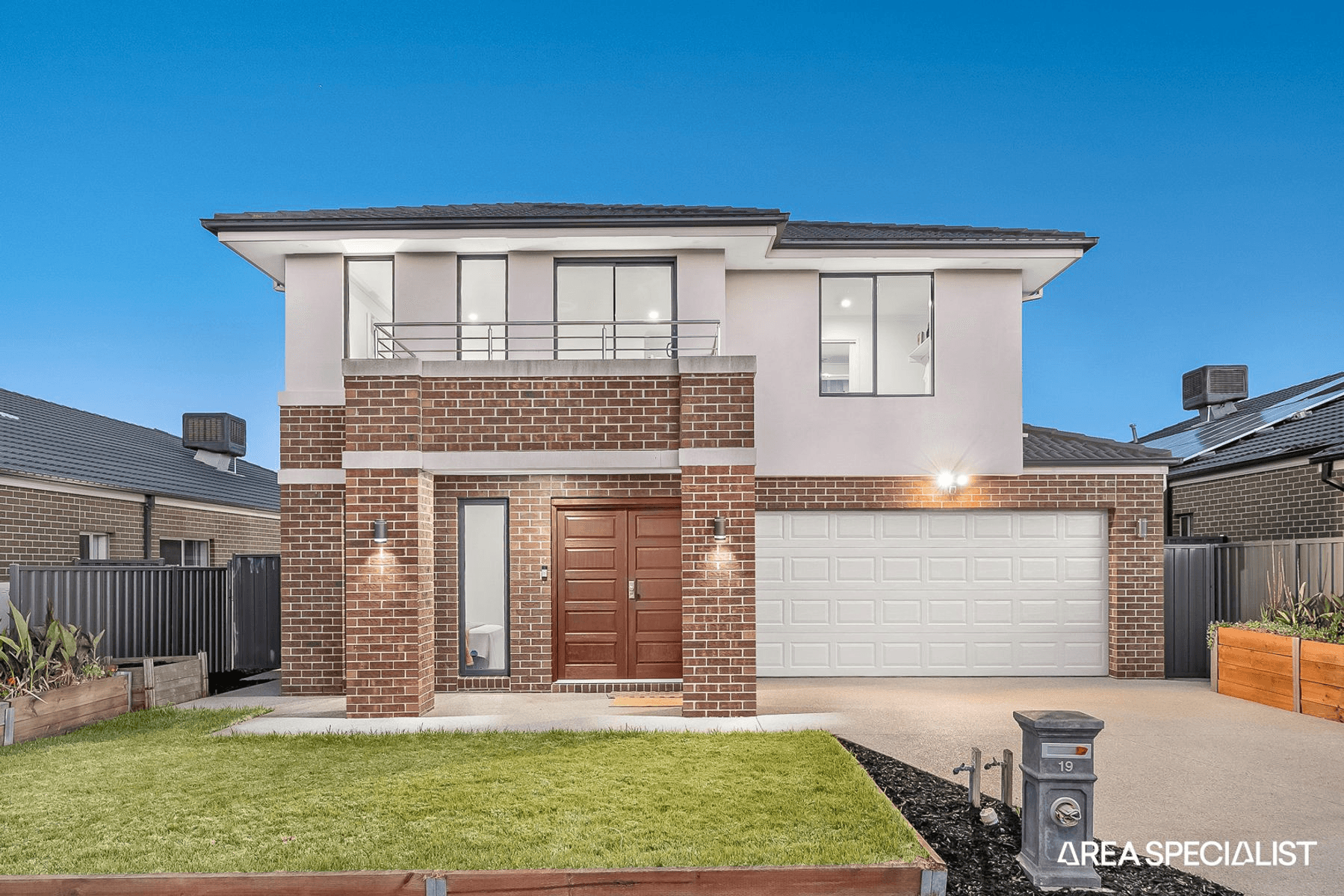 19 Hammersmith Way, Cranbourne East, VIC 3977