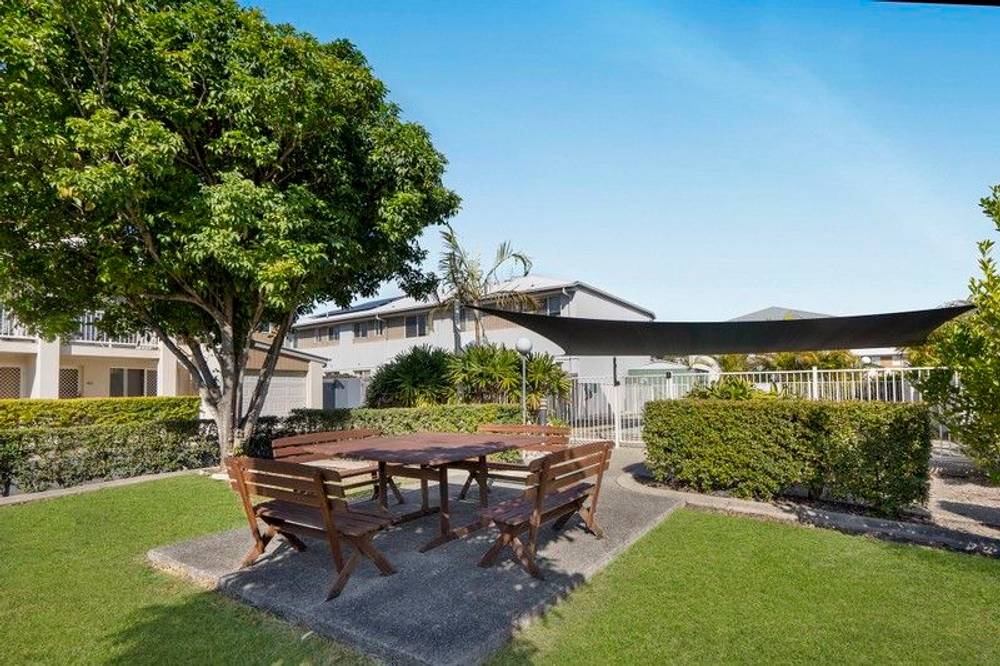 8/11 Pyranees Street, CALAMVALE, QLD 4116