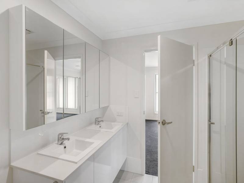 122 36 Cox Road, PIMPAMA, QLD 4209