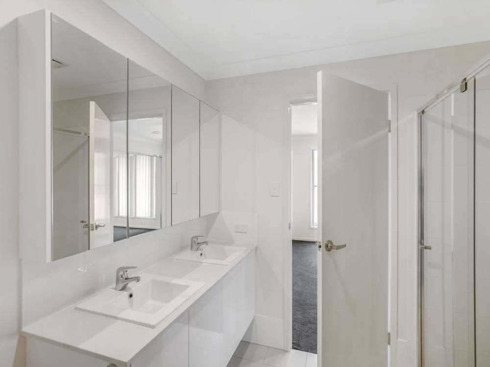 122 36 Cox Road, PIMPAMA, QLD 4209