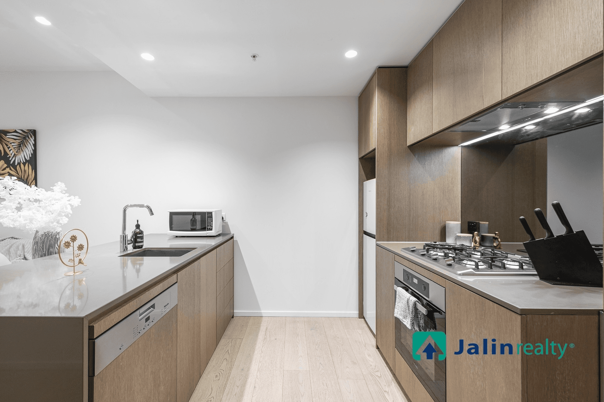3808/11 Bale Circuit, Southbank, VIC 3006