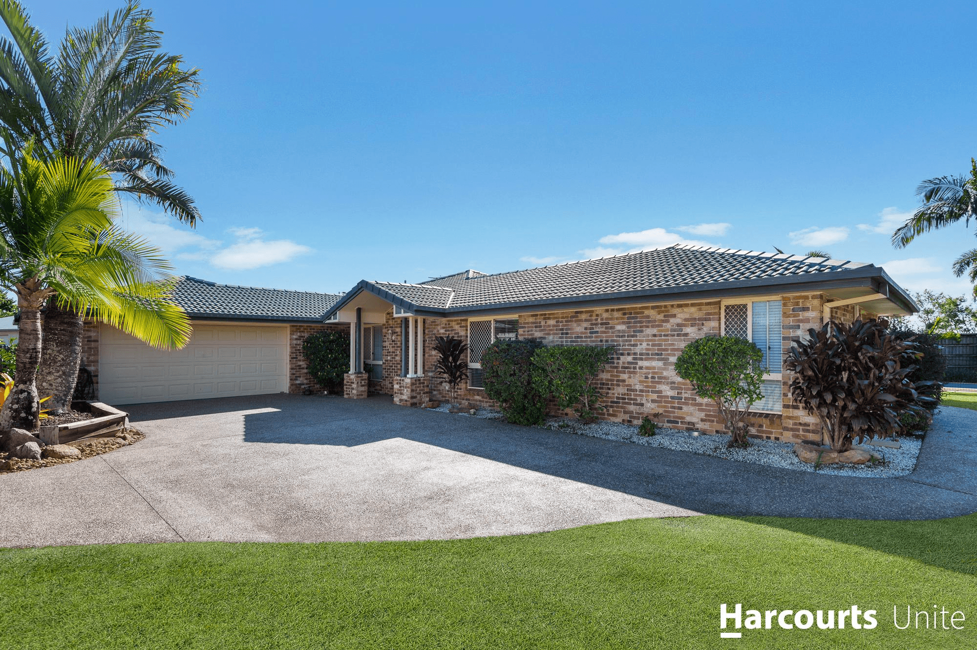 18 Camarsh Drive, MURRUMBA DOWNS, QLD 4503