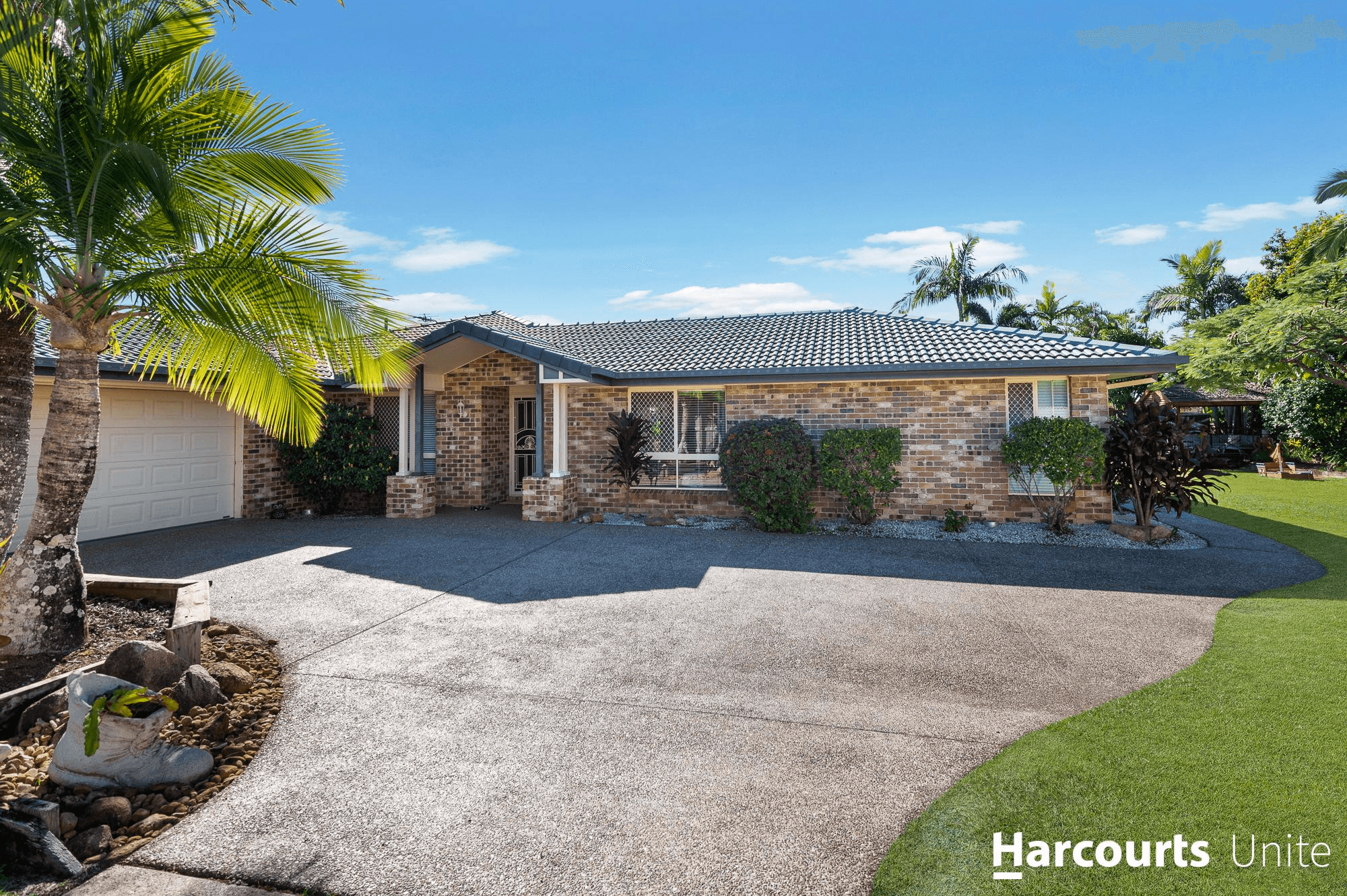 18 Camarsh Drive, MURRUMBA DOWNS, QLD 4503