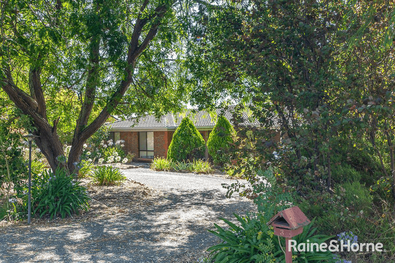 3 Bernhardt Crescent, HAHNDORF, SA 5245