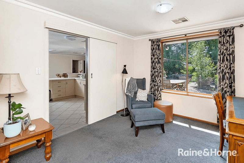 3 Bernhardt Crescent, HAHNDORF, SA 5245