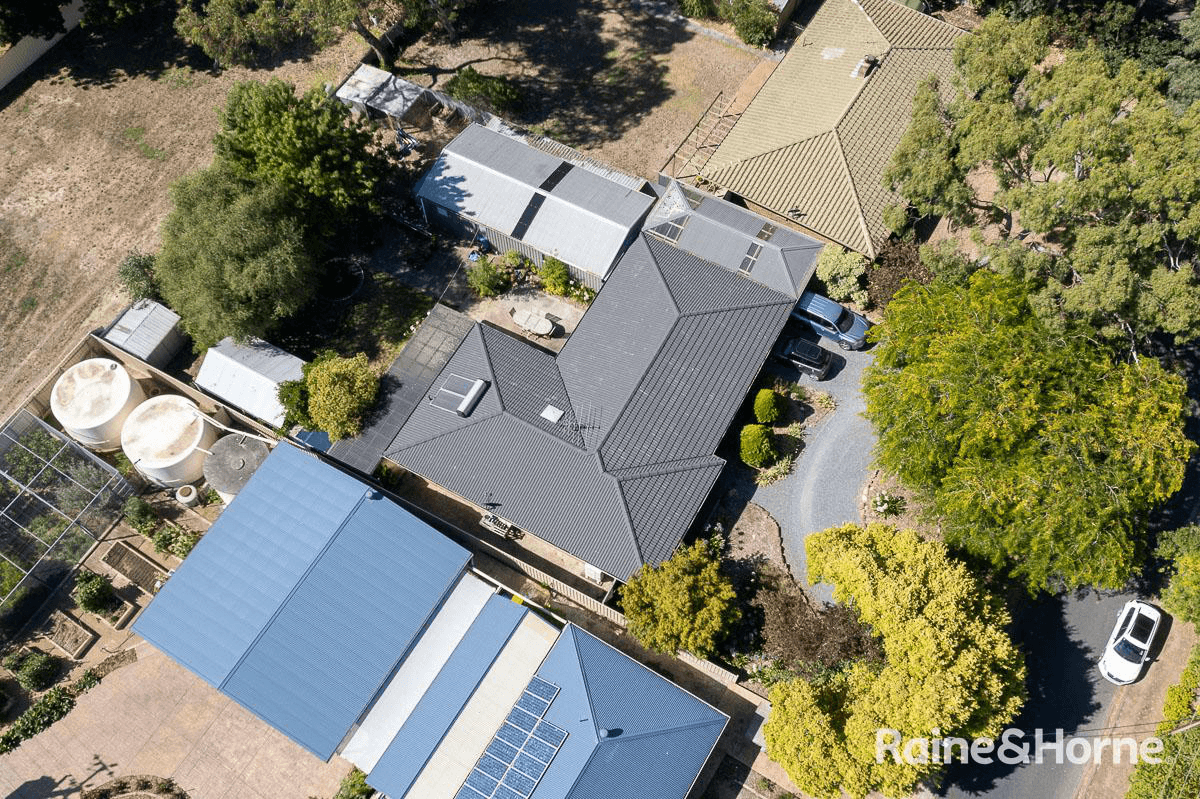 3 Bernhardt Crescent, HAHNDORF, SA 5245