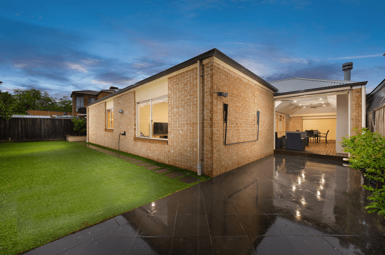 19 Scarlet Drive, BUNDOORA, VIC 3083