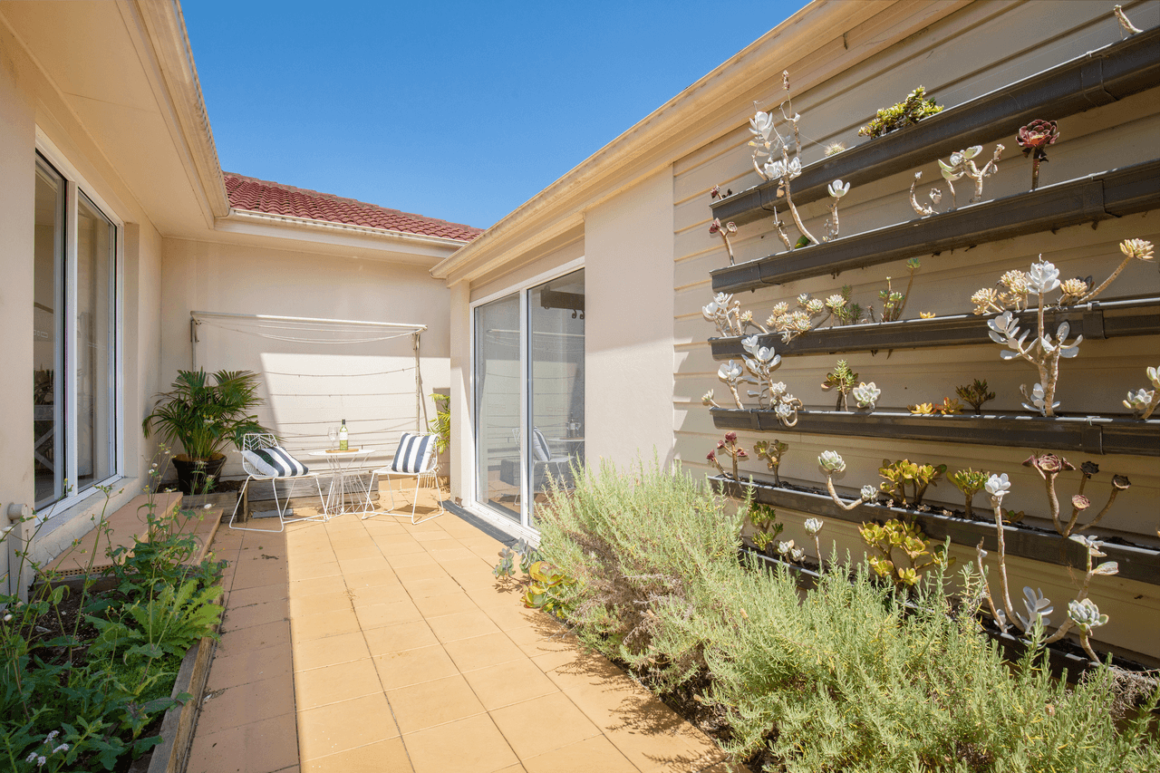 1/28 Churchill Circuit, HAMILTON SOUTH, NSW 2303