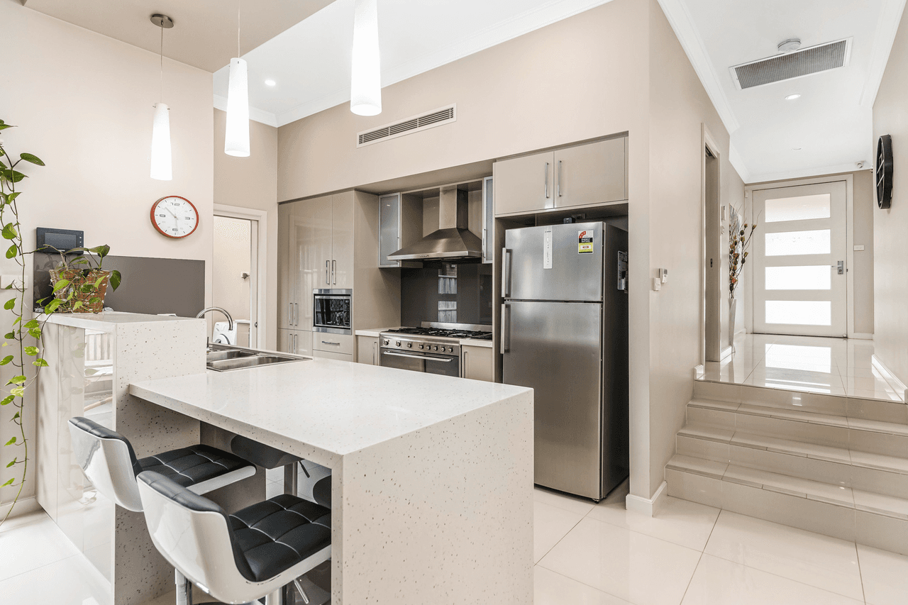 14 Arnold Avenue, Kellyville, NSW 2155