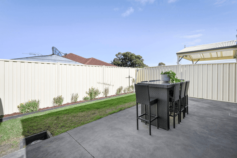 11 Intervale Drive, Avondale Heights, VIC 3034