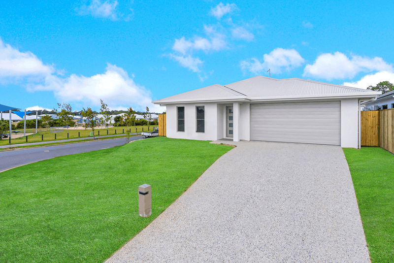 1 Backstay Place, TRINITY BEACH, QLD 4879