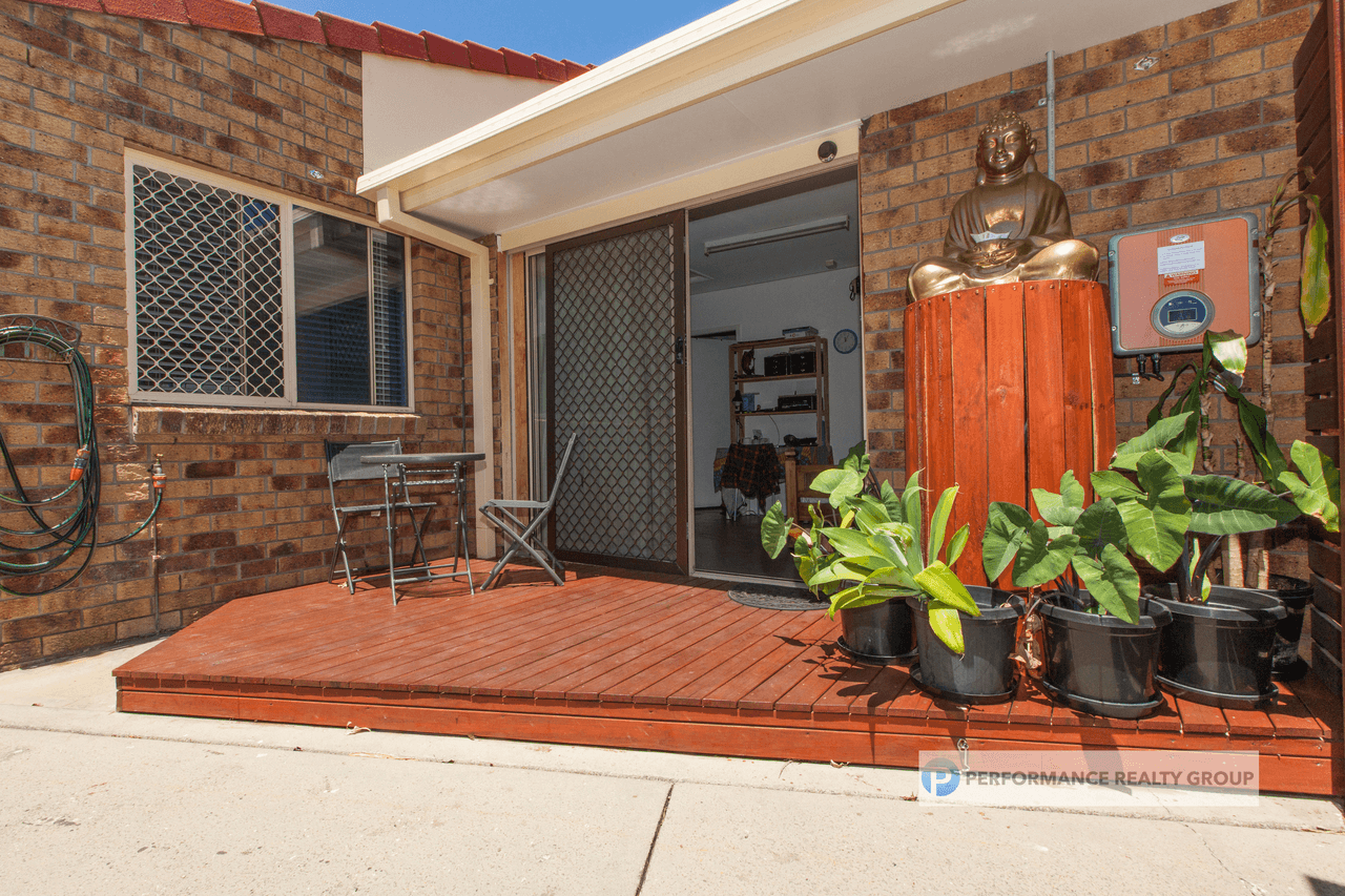 32 MOJAVE Drive, BURLEIGH WATERS, QLD 4220