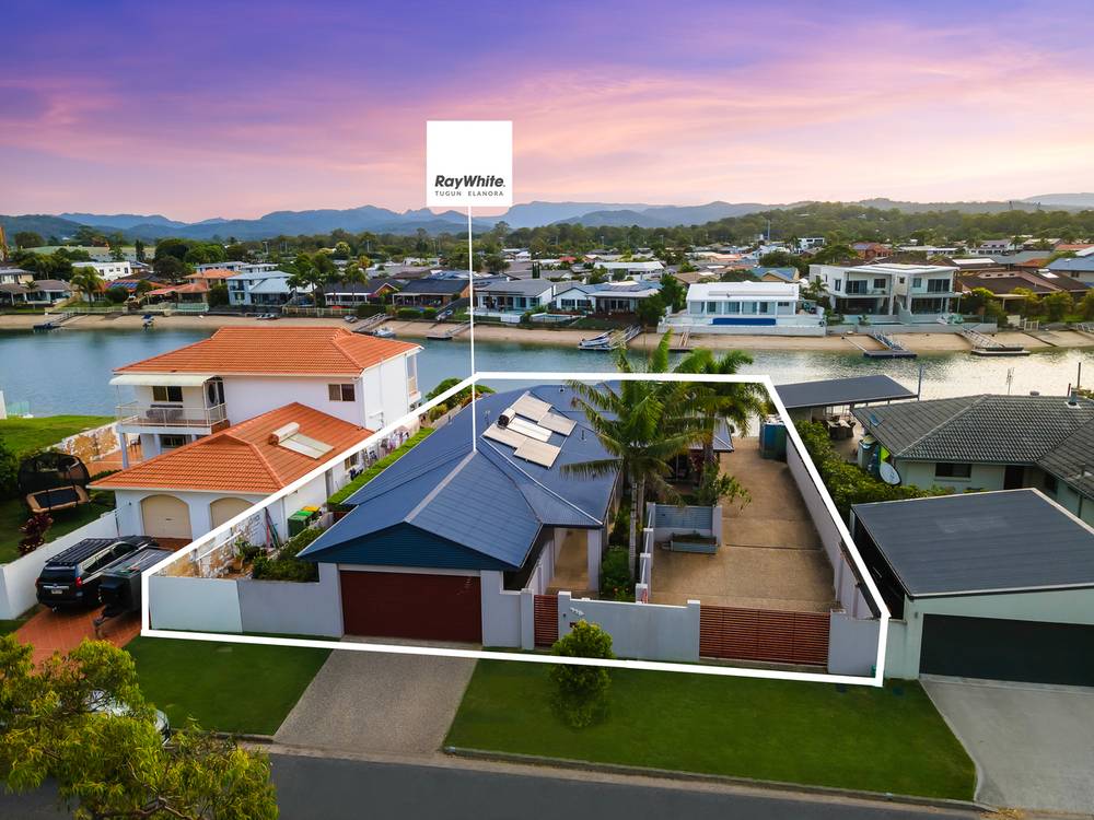 118 Melaleuca Drive, PALM BEACH, QLD 4221