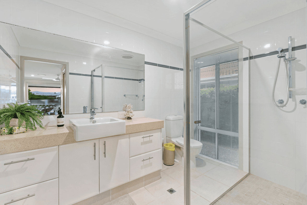 118 Melaleuca Drive, PALM BEACH, QLD 4221