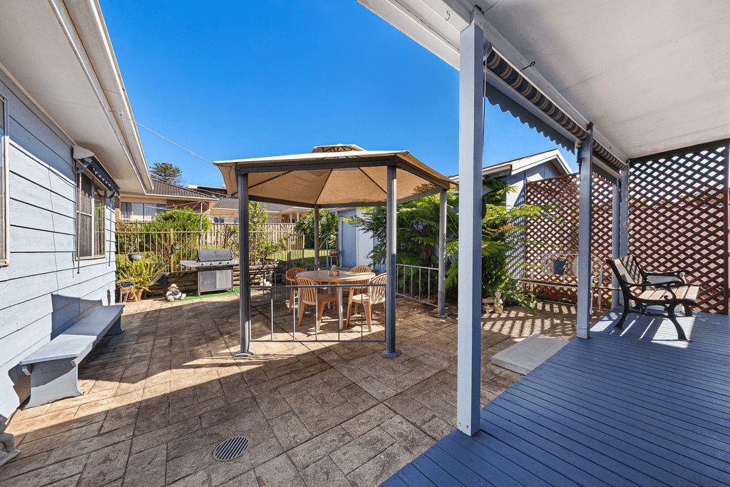 32 Delia Avenue, BUDGEWOI, NSW 2262