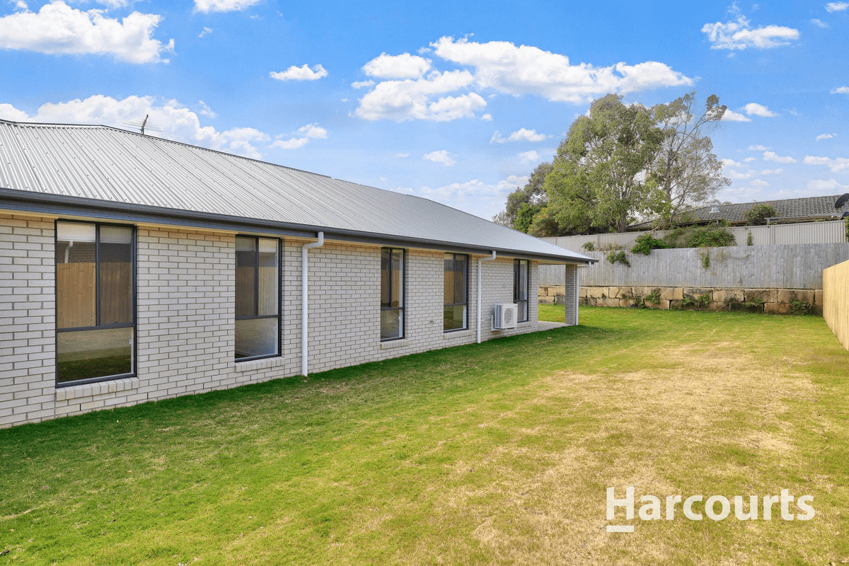 4 Macquarie Drive, Petrie, QLD 4502