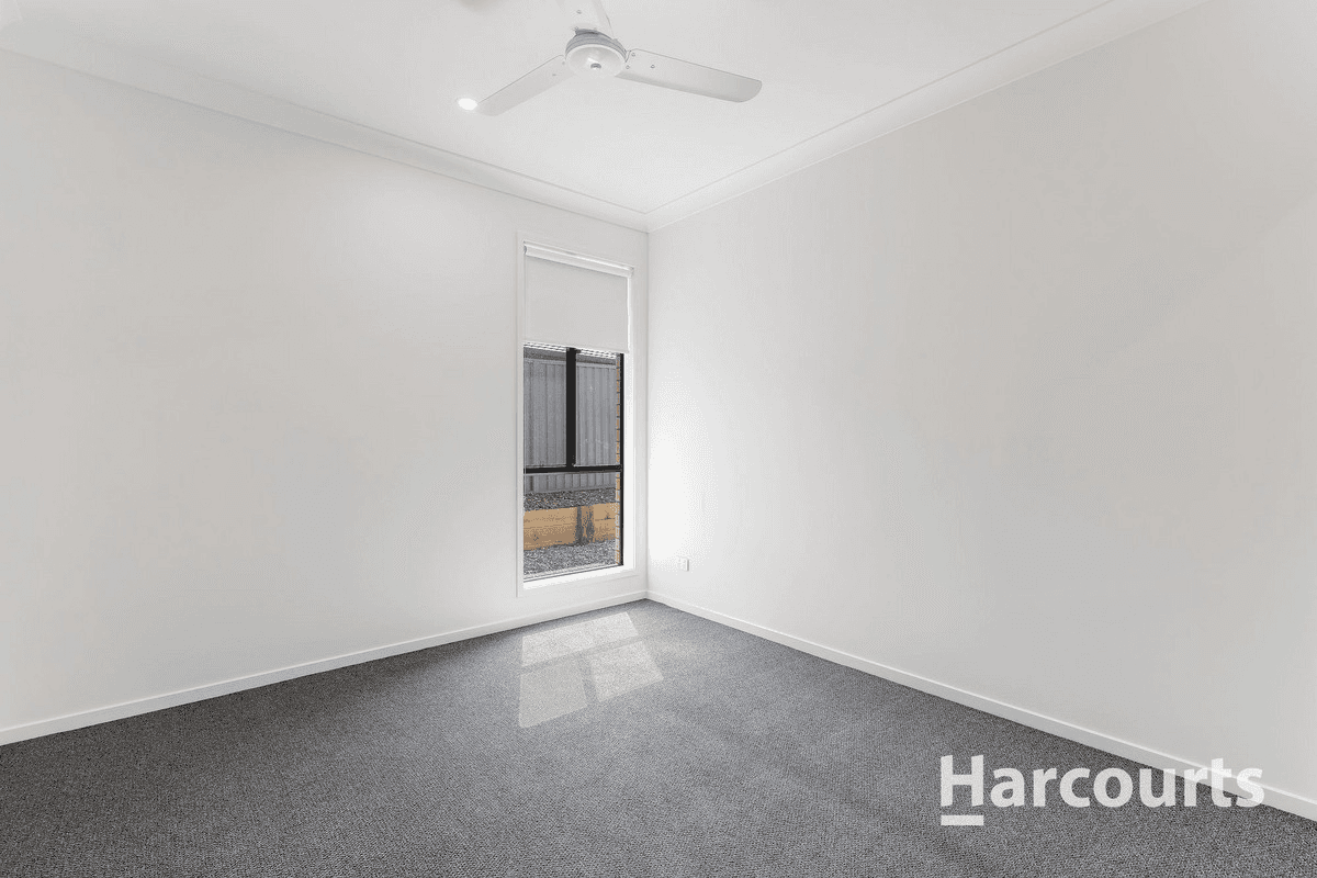 4 Macquarie Drive, Petrie, QLD 4502