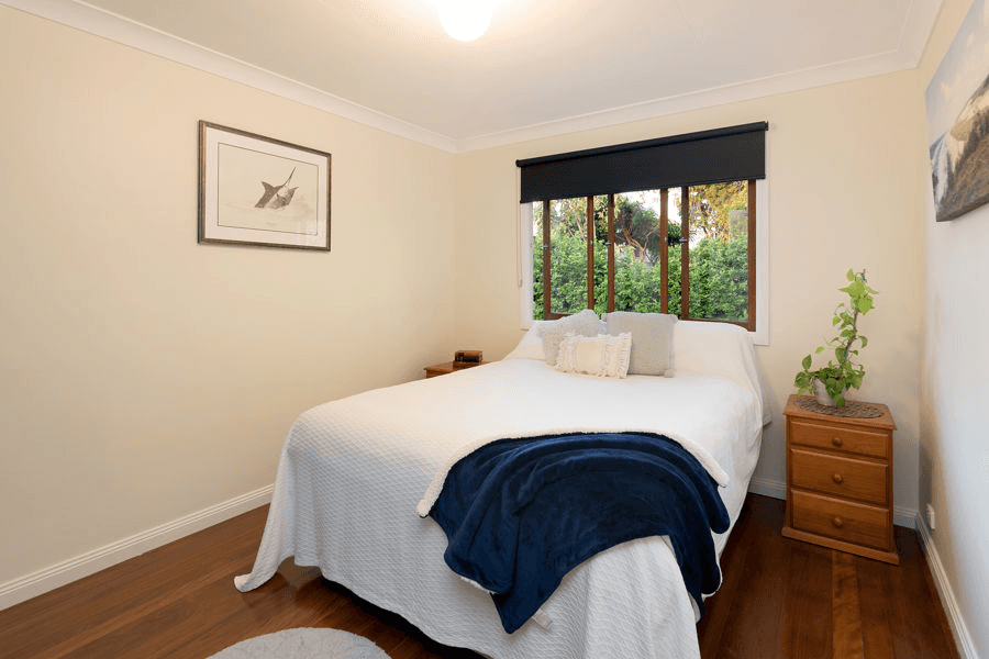 25  Roby Street, WYNNUM, QLD 4178