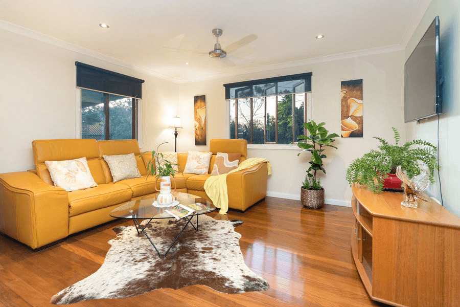 25  Roby Street, WYNNUM, QLD 4178