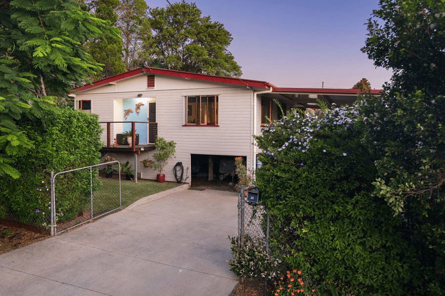 25  Roby Street, WYNNUM, QLD 4178