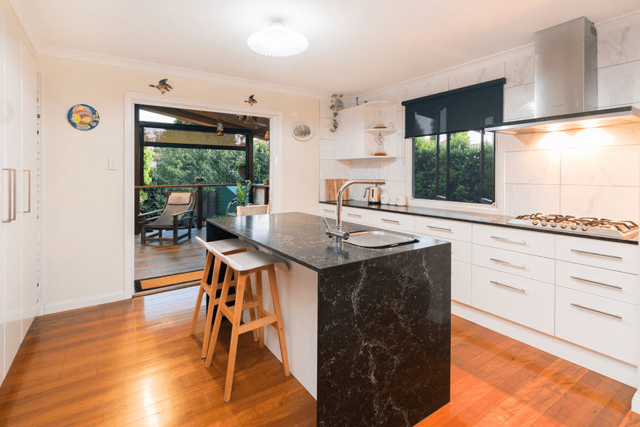 25  Roby Street, WYNNUM, QLD 4178