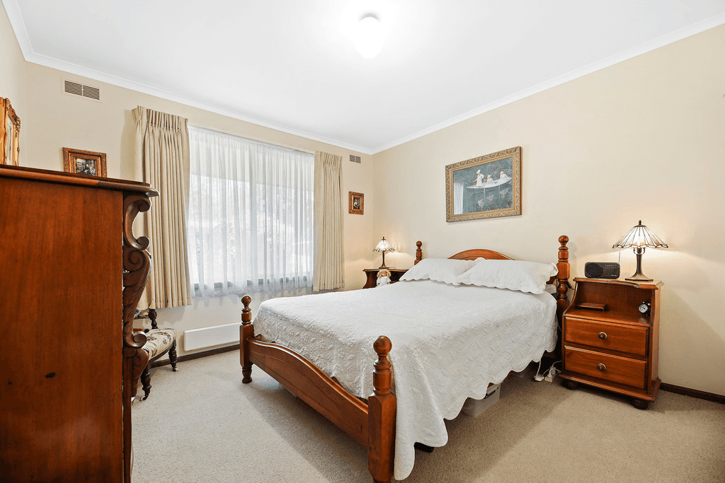 76 Church Street, DROUIN, VIC 3818