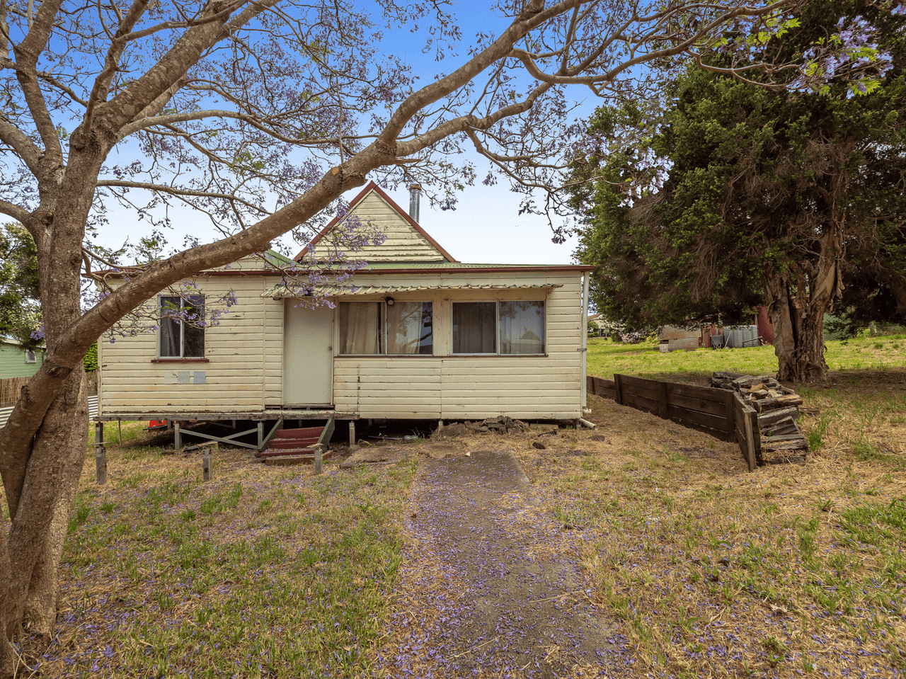 10 Hirst Street, GREENMOUNT, QLD 4359