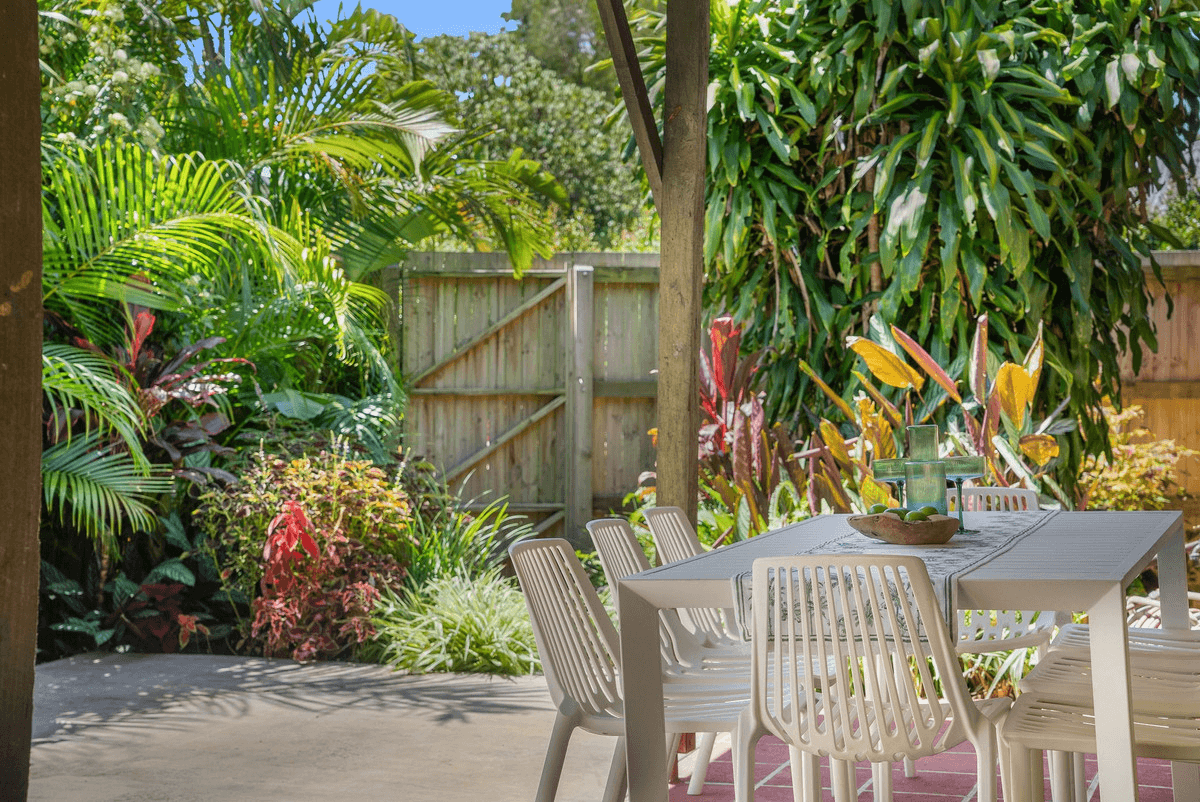 12 Boondoon Crescent, Ocean Shores, NSW 2483