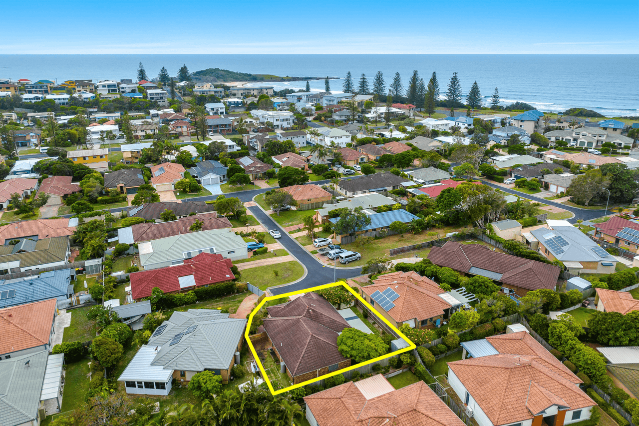 11 Blue Water Court, YAMBA, NSW 2464