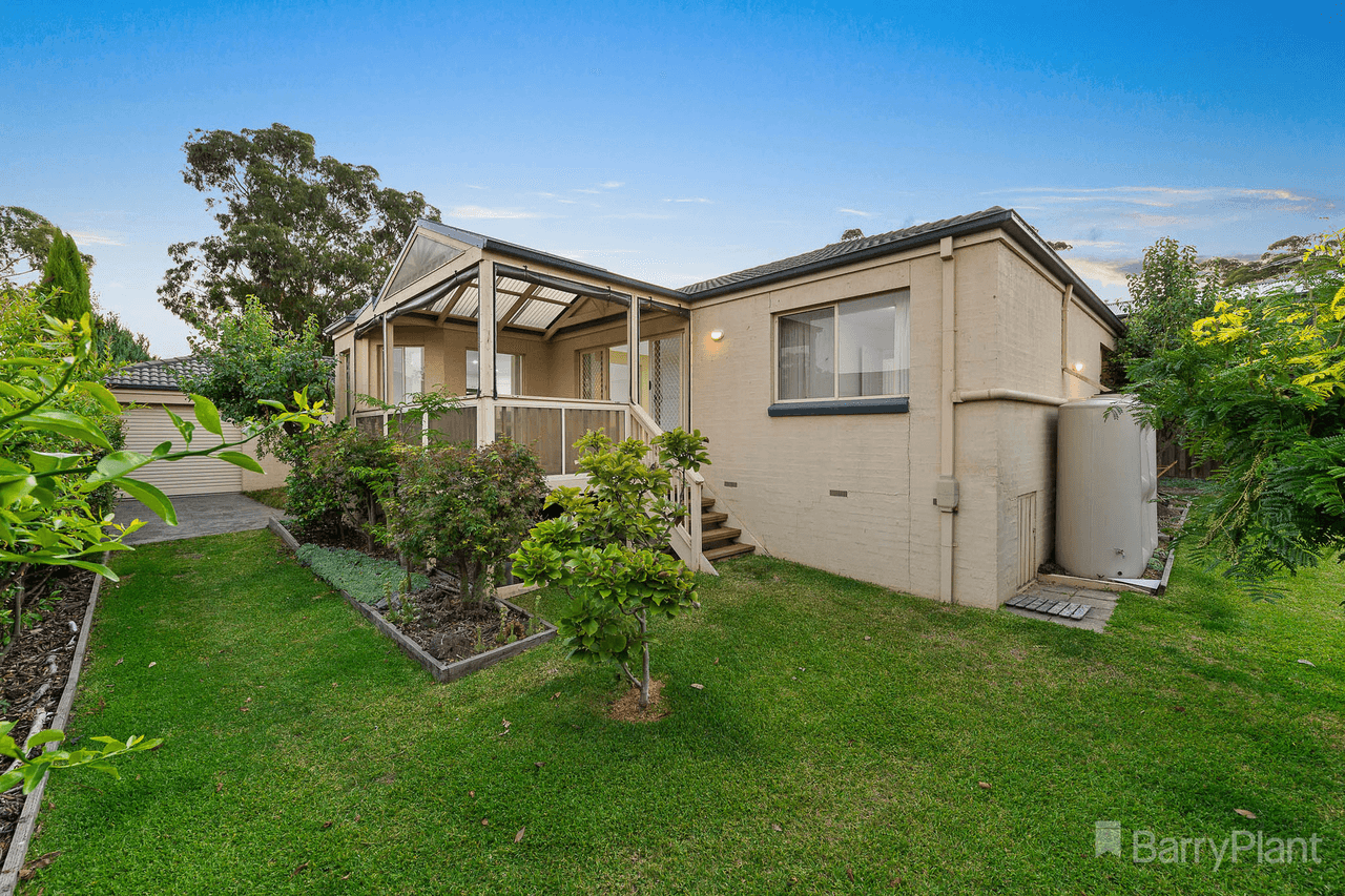 6 Pioneers Crescent, Pakenham, VIC 3810