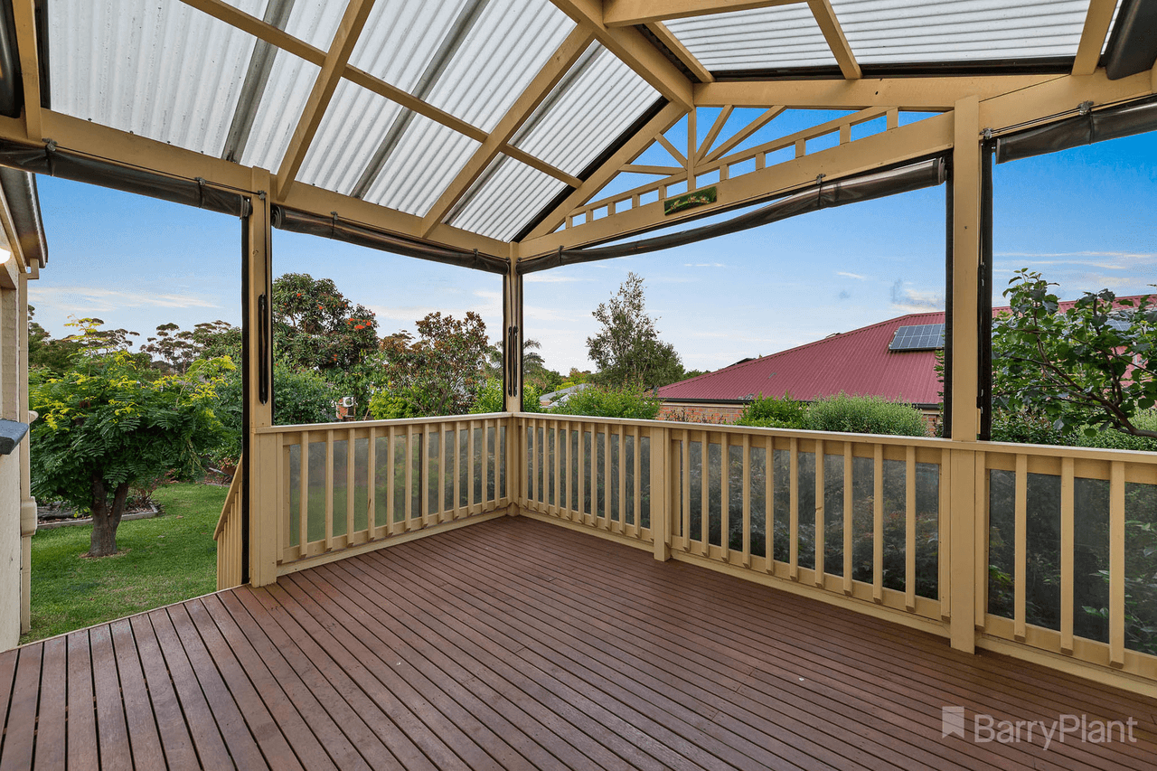 6 Pioneers Crescent, Pakenham, VIC 3810