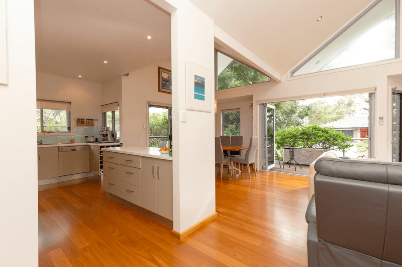 40 Mirreen Street, HAWKS NEST, NSW 2324