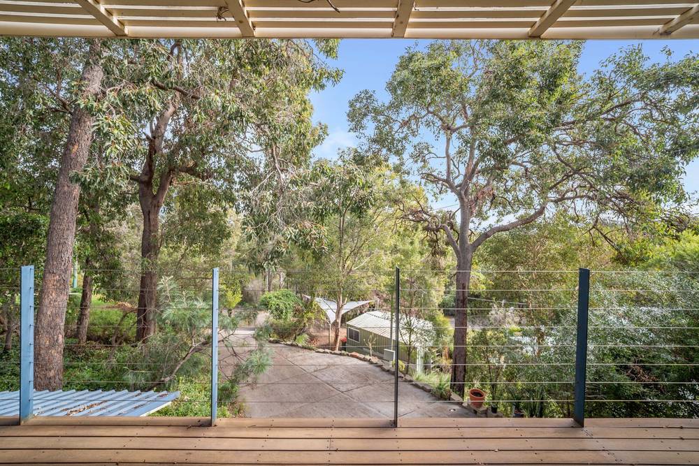 16 Lascelles Parade, GOOSEBERRY HILL, WA 6076