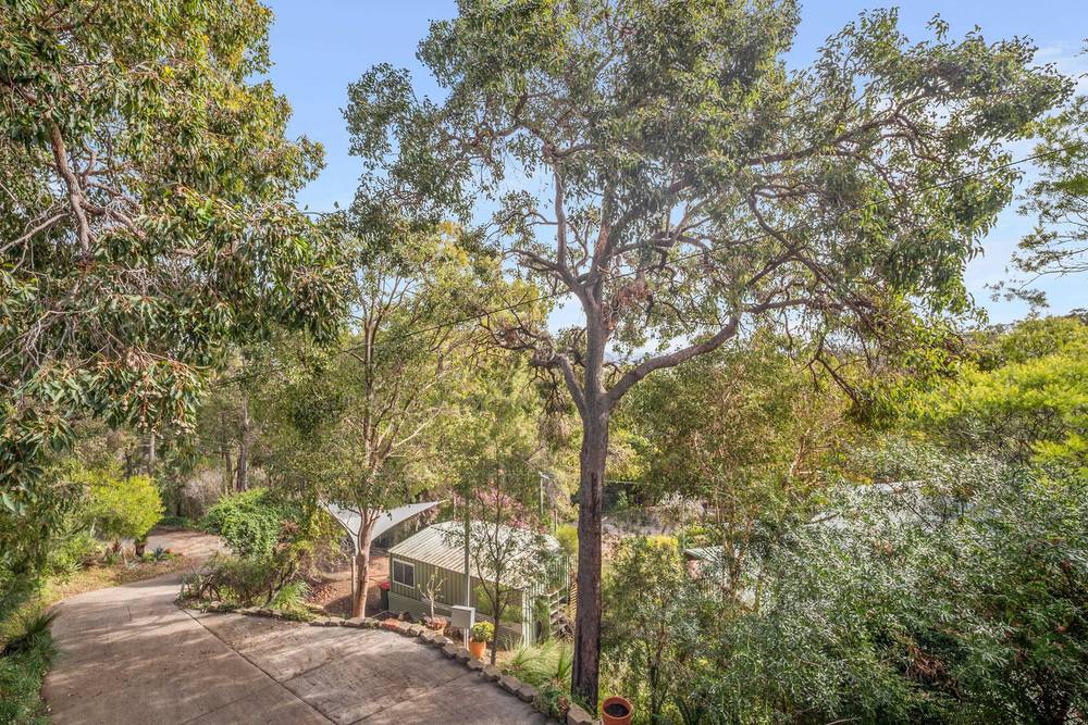 16 Lascelles Parade, GOOSEBERRY HILL, WA 6076