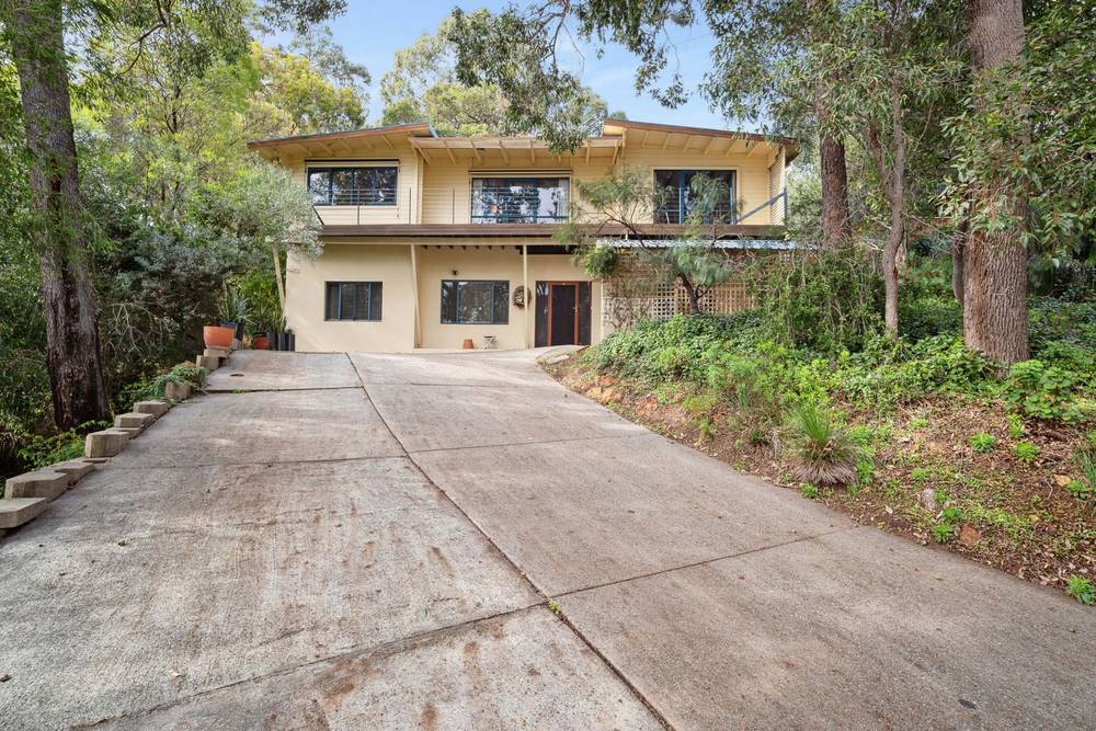 16 Lascelles Parade, GOOSEBERRY HILL, WA 6076