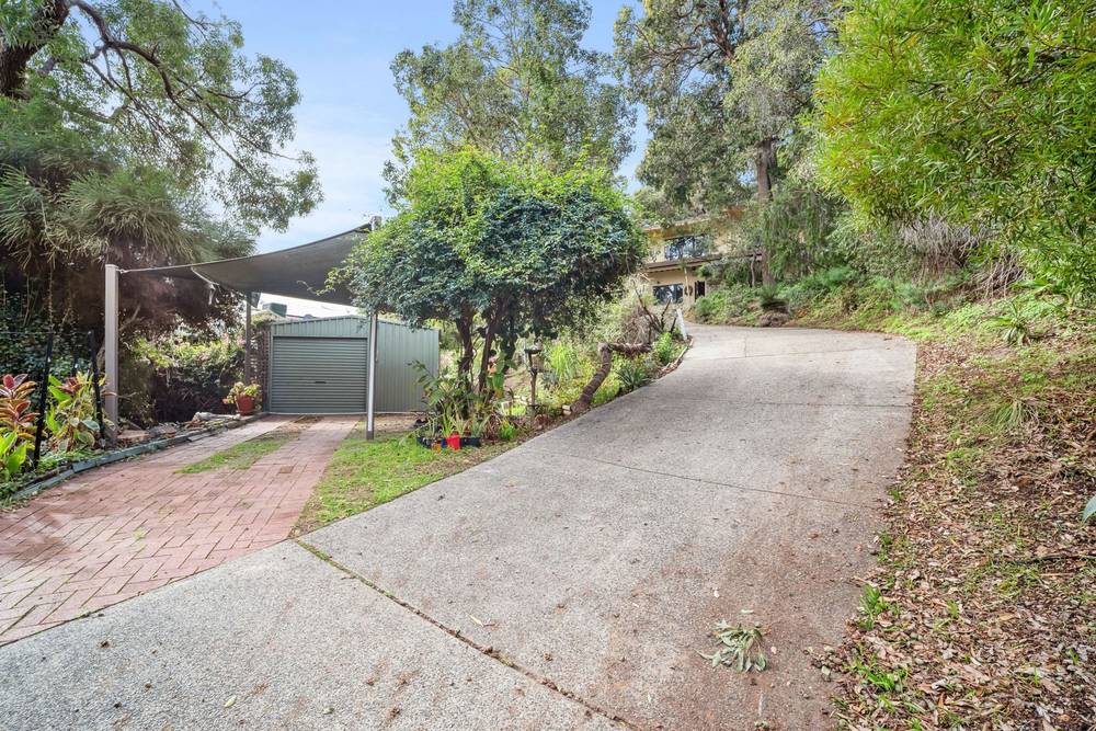 16 Lascelles Parade, GOOSEBERRY HILL, WA 6076