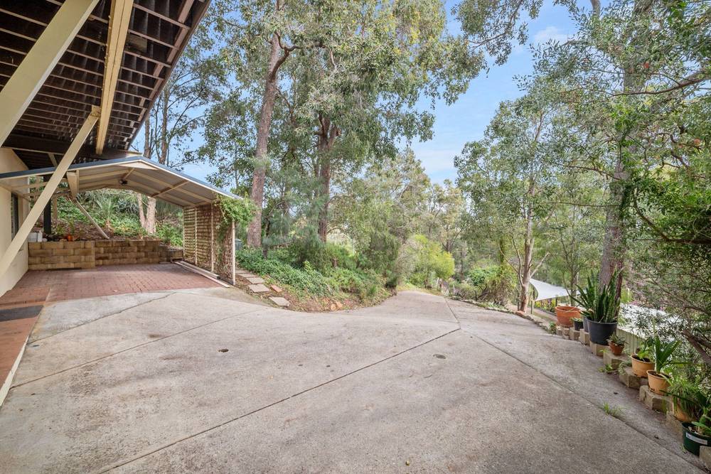 16 Lascelles Parade, GOOSEBERRY HILL, WA 6076