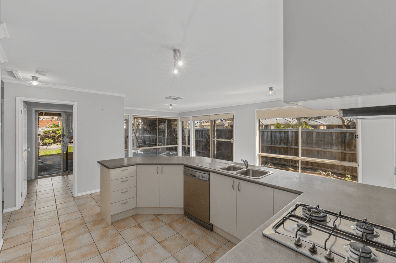 14 Featherpark Terrace, SOUTH MORANG, VIC 3752