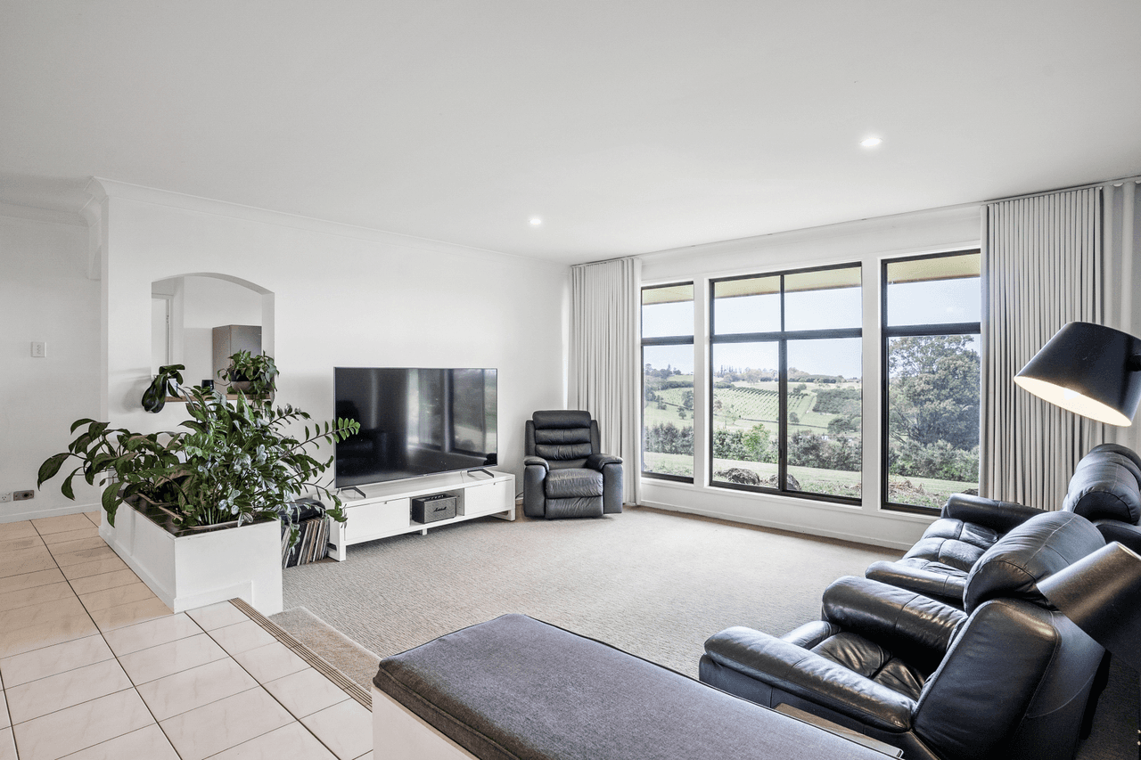 359 Fernleigh Road, Fernleigh, NSW 2479