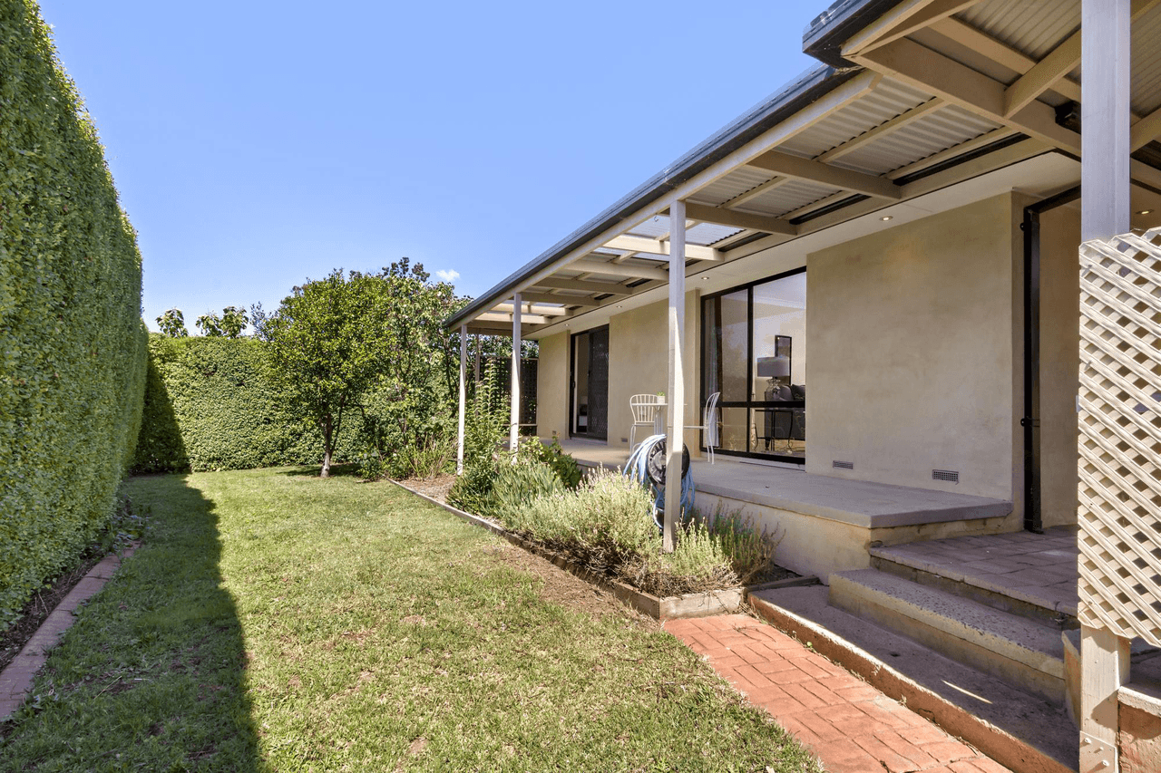 2 Ind Place, KAMBAH, ACT 2902