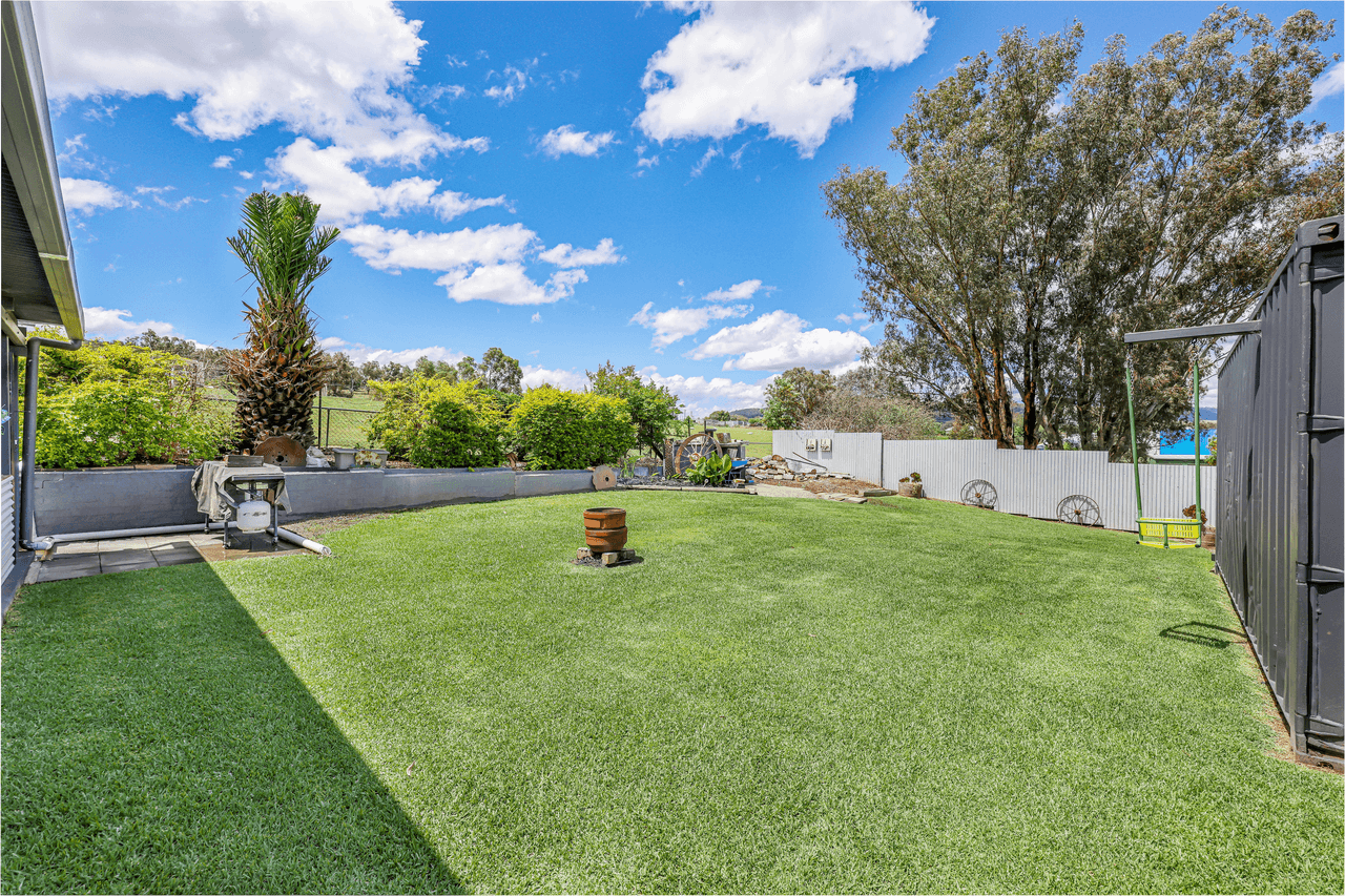 7 Somerset Place, TAMWORTH, NSW 2340